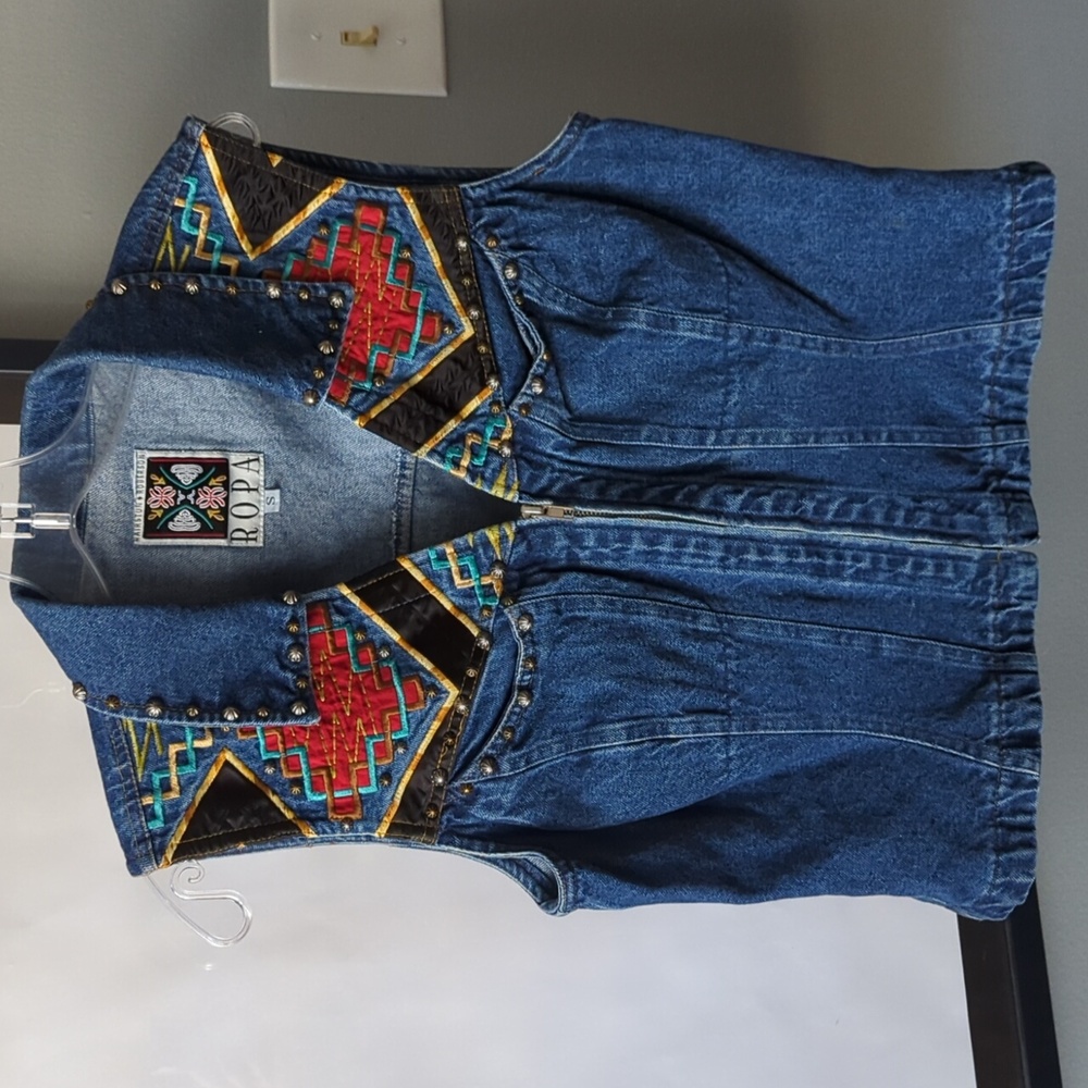 VTG Hairston Roberson vest, size S. Incredible western wear design.